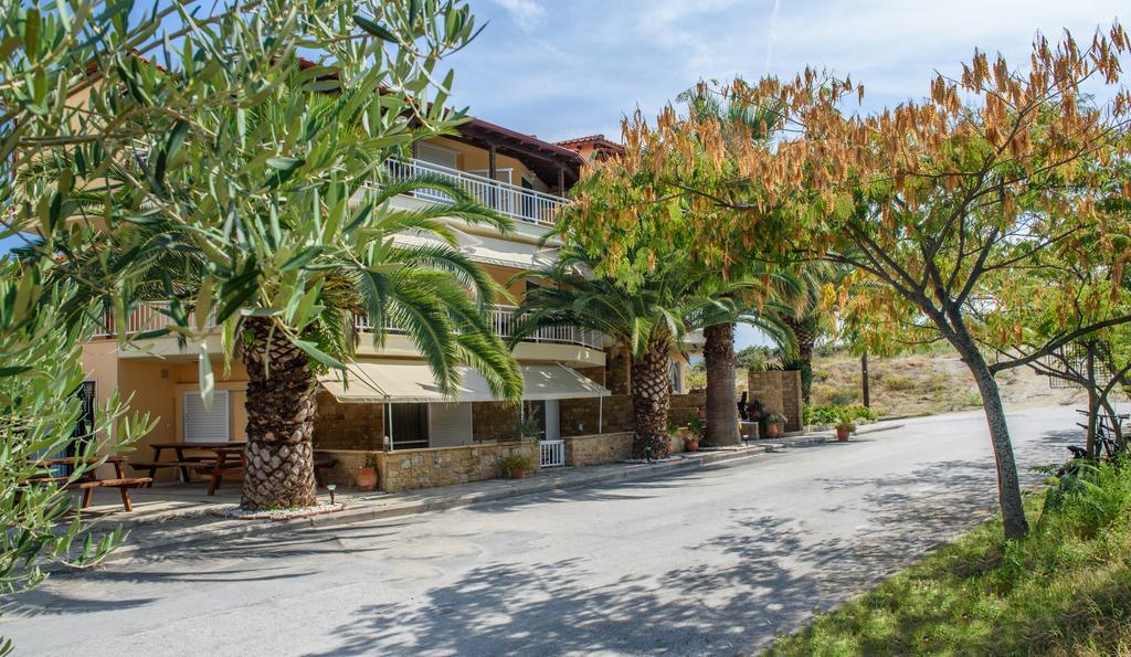 Erifili At Sarti Beach Apartments & Studios Exterior foto